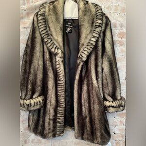 Dennis Basso Faux Fur Chinchilla 3/4 length Coat Oversized Size Medium